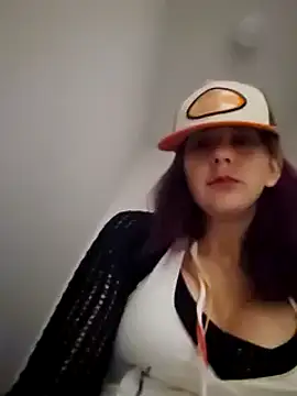 Snapshot of MissyRoulette chatting on February 20, 3:12 am MissyRoulette online show from February 20, 3:12 am