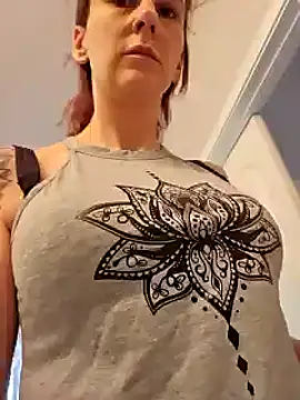 Snapshot of MissyRoulette chatting on March 2, 10:48 pm MissyRoulette online show from March 2, 10:48 pm