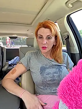 Snapshot of MissyRoulette chatting on September 9, 5:01 pm MissyRoulette online show from September 9, 5:01 pm