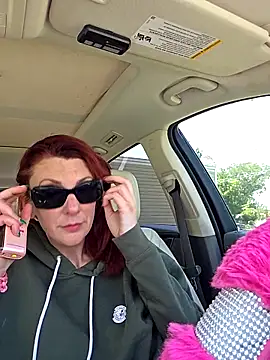 Snapshot of MissyRoulette chatting on September 13, 7:24 pm MissyRoulette online show from September 13, 7:24 pm