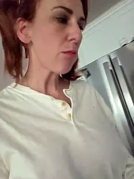 Snapshot of MissyRoulette chatting on September 15, 11:38 pm MissyRoulette online show from September 15, 11:38 pm