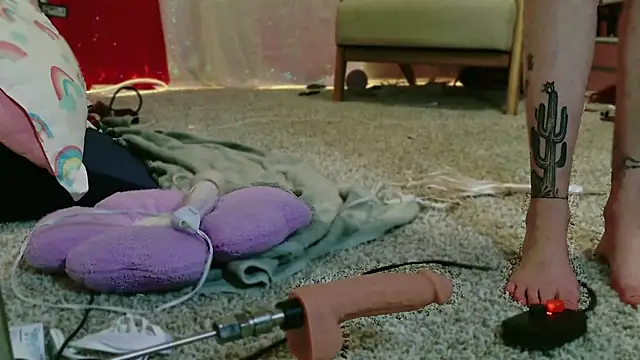 Snapshot of MissyRoulette chatting on September 18, 10:28 am MissyRoulette online show from September 18, 10:28 am