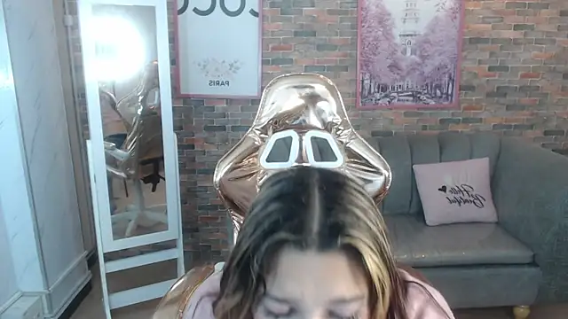 Snapshot of Laurita_b chatting on January 3, 7:50 pm Laurita b online show from January 3, 7:50 pm