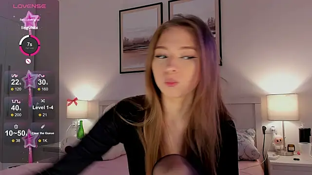 Snapshot of diana_nier chatting on November 12, 7:13 pm diana nier online show from November 12, 7:13 pm