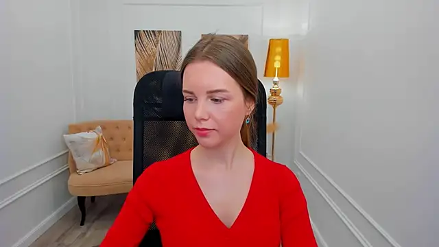 MileyWings online show from February 3, 12:32 pm