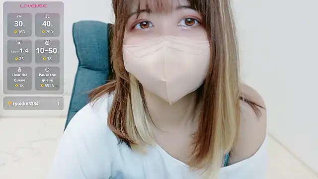 Snapshot of MoMoka_jp chatting on April 30, 11:49 am MoMoka jp online show from April 30, 11:49 am