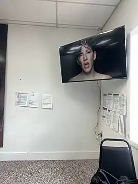 Snapshot of ThicBunz chatting on February 27, 3:37 pm ThicBunz online show from February 27, 3:37 pm