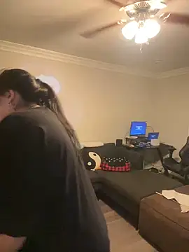 Snapshot of ThicBunz chatting on March 4, 1:55 am ThicBunz online show from March 4, 1:55 am