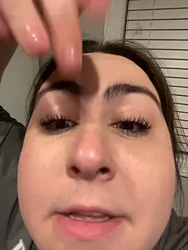 Snapshot of ThicBunz chatting on March 8, 3:28 am ThicBunz online show from March 8, 3:28 am