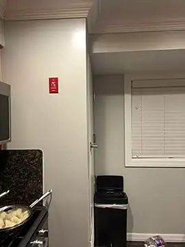 Snapshot of ThicBunz chatting on March 10, 1:01 am ThicBunz online show from March 10, 1:01 am