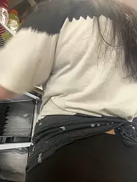 Snapshot of ThicBunz chatting on March 16, 2:22 pm ThicBunz online show from March 16, 2:22 pm