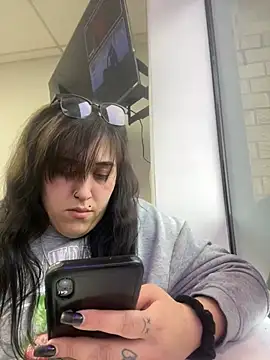 Snapshot of ThicBunz chatting on March 17, 7:15 pm ThicBunz online show from March 17, 7:15 pm