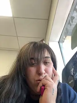 Snapshot of ThicBunz chatting on March 19, 9:05 pm ThicBunz online show from March 19, 9:05 pm