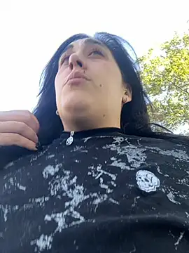 Snapshot of ThicBunz chatting on September 22, 2:19 pm ThicBunz online show from September 22, 2:19 pm