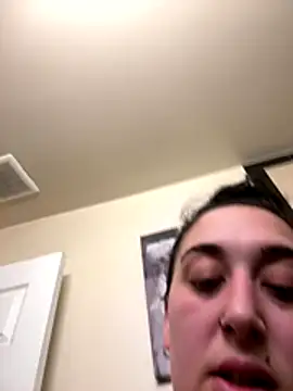 Snapshot of ThicBunz chatting on October 13, 2:39 pm ThicBunz online show from October 13, 2:39 pm