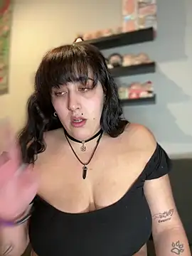 Snapshot of ThicBunz chatting on November 21, 5:33 pm ThicBunz online show from November 21, 5:33 pm