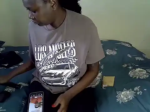 Snapshot of Sexiebony12 chatting on June 2, 6:37 am Sexiebony12 online show from June 2, 6:37 am