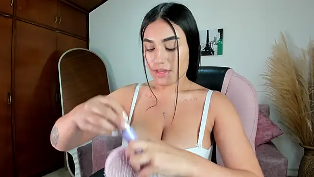 Alheli 16 online show from February 20, 12:05 pm