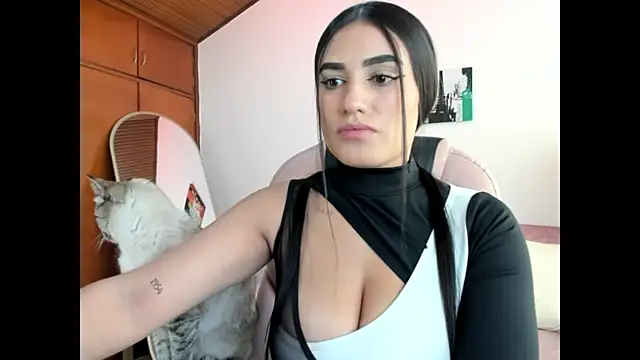 Snapshot of Alheli_16 chatting on May 18, 12:11 pm Alheli 16 online show from May 18, 12:11 pm