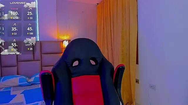 Snapshot of Nathan_Bluee chatting on January 22, 1:00 pm Nathan Bluee online show from January 22, 1:00 pm