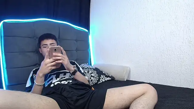 sexybat twink online show from December 23, 11:06 pm