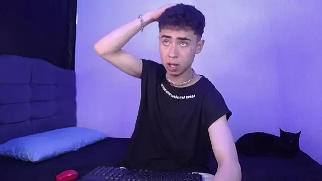 sexybat twink online show from February 9, 6:26 pm