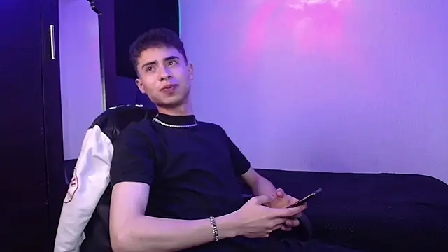 sexybat twink online show from February 11, 8:37 am