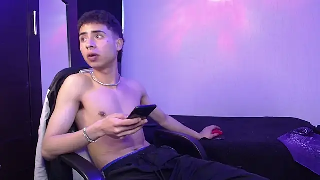 sexybat twink online show from February 11, 11:43 am