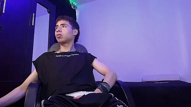 sexybat twink online show from February 24, 2:26 pm