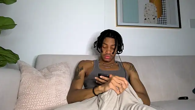 Skinnyblackman online show from December 2, 5:46 am