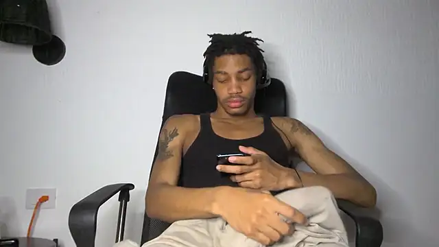 Skinnyblackman online show from June 29, 3:24 am