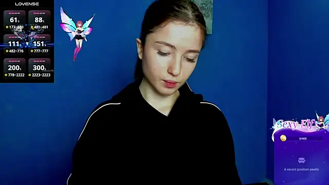 Snapshot of Luxuryalma chatting on February 14, 7:17 am Luxuryalma online show from February 14, 7:17 am