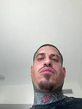 juicyj1311 online show from June 19, 1:37 pm