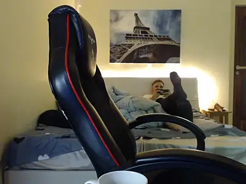 amydamarw online show from February 5, 7:18 pm