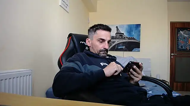 amydamarw online show from April 5, 6:43 am