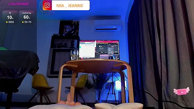 MiaJeanns online show from December 3, 8:39 pm