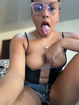 anaesca online show from March 13, 12:45 pm