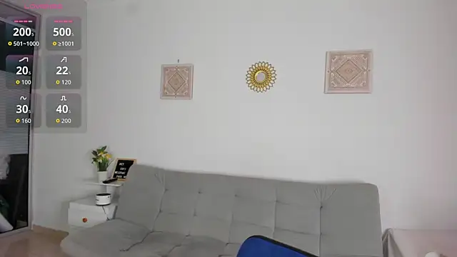 Snapshot of Abigail_29 chatting on November 19, 12:05 pm Abigail 29 online show from November 19, 12:05 pm