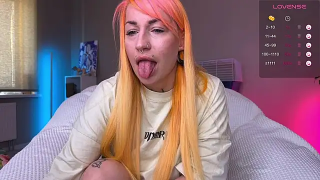 Tanya Acid online show from April 21, 9:04 am