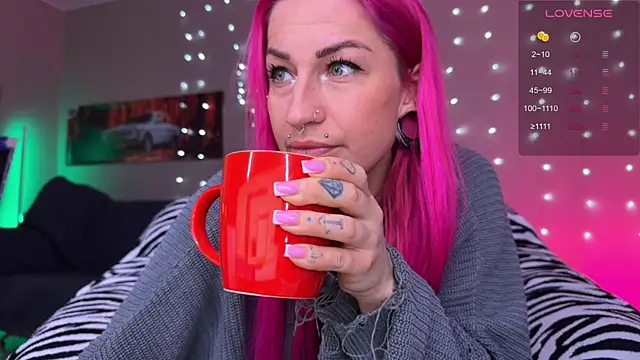 Snapshot of Tanya_Acid chatting on June 26, 4:17 am Tanya Acid online show from June 26, 4:17 am