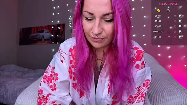 Snapshot of Tanya_Acid chatting on July 25, 6:11 am Tanya Acid online show from July 25, 6:11 am
