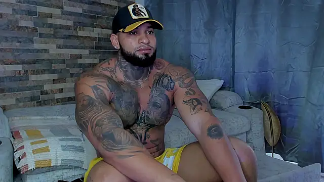 Snapshot of zaiin_diesel chatting on January 11, 12:18 pm zaiin diesel online show from January 11, 12:18 pm