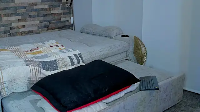 Snapshot of zaiin_diesel chatting on March 15, 10:03 am zaiin diesel online show from March 15, 10:03 am