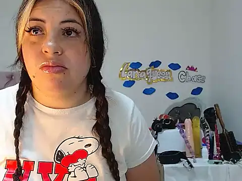 lanaqueen699 online show from February 10, 6:24 pm