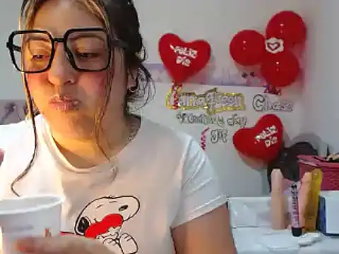 lanaqueen699 online show from February 14, 3:26 pm