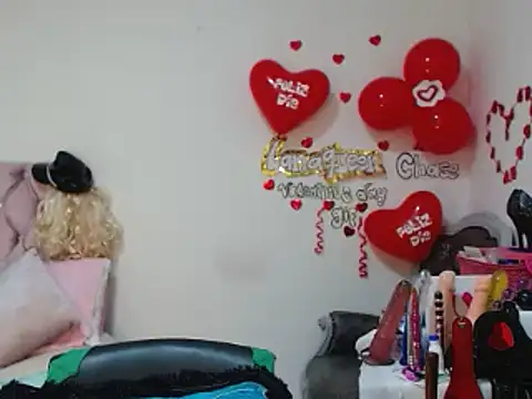 lanaqueen699 online show from February 19, 12:22 pm