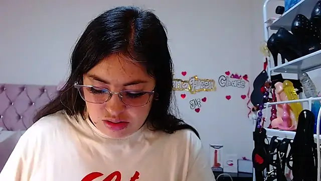 Snapshot of lanaqueen699 chatting on November 19, 2:39 pm lanaqueen699 online show from November 19, 2:39 pm