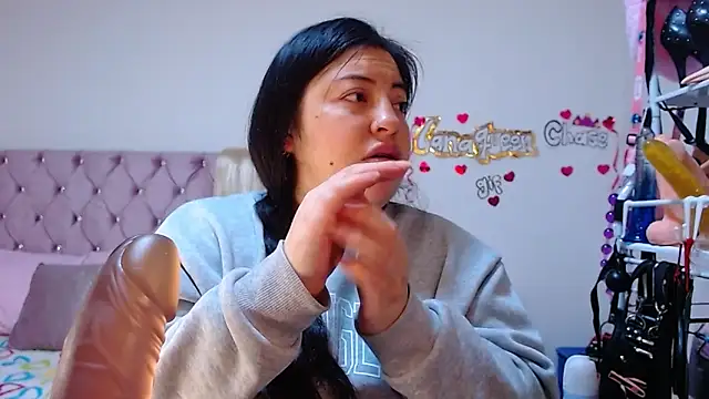 lanaqueen699 online show from February 26, 12:37 pm