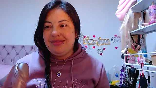 lanaqueen699 online show from March 18, 12:19 pm