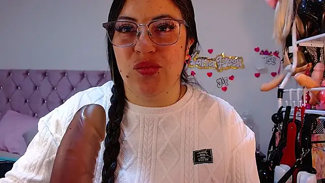 lanaqueen699 online show from April 8, 12:27 pm